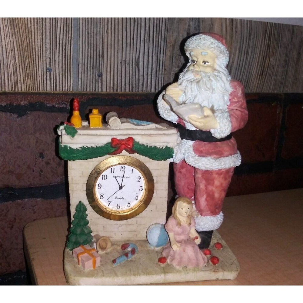 Vintage Christmas JCPenny Santa Tree Mantel Figurine Happy Holiday Quartz Clock
